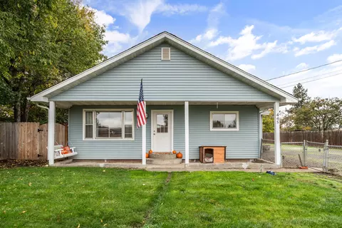 445 Orr Dr, Central Point, OR 97502