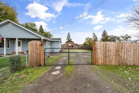 445 Orr Dr, Central Point, OR 97502 photo 16