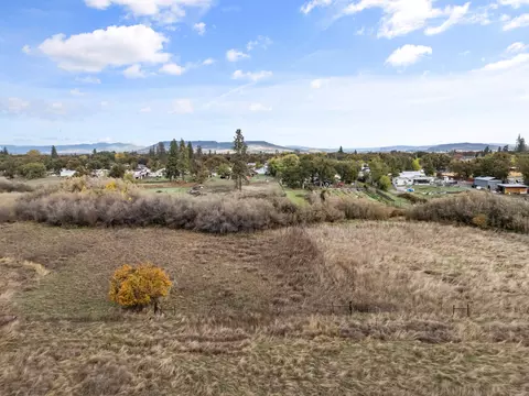445 Orr Dr, Central Point, OR 97502 photo 31
