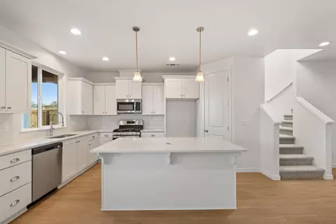 Kitchen - 151 Valemont Dr #39, Eagle Point, OR 97524 photo 1 of 4