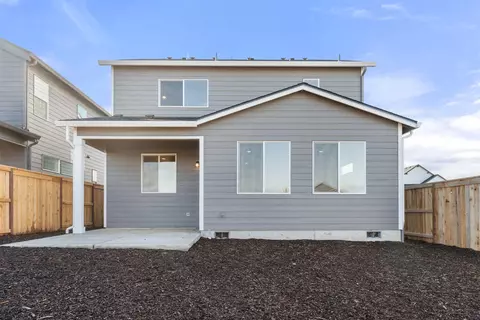 Exterior - 151 Valemont Dr #39, Eagle Point, OR 97524 photo 6 of 7