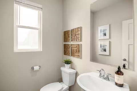 Bath - 63225 NE Carly Ln, Bend, OR 97701 photo 1 of 5
