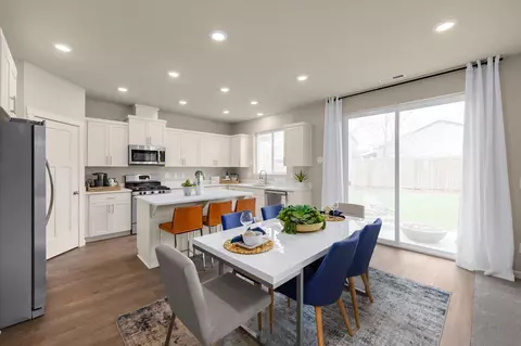 Dining - 63225 NE Carly Ln, Bend, OR 97701 photo 1 of 1