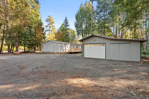 479 Addison Ln, Cave Junction, OR 97523 photo 8