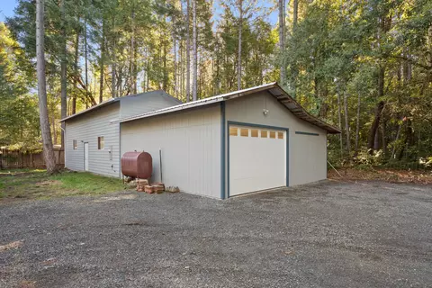 479 Addison Ln, Cave Junction, OR 97523 photo 3