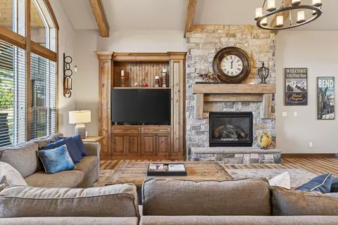 Living - 56936 Dancing Rock Loop #LOT 32, Bend, OR 97707 photo 2 of 2