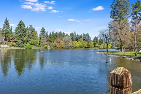 63190 NE Carly Ln, Bend, OR 97701 photo 31