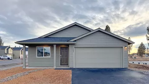 16687 Grey Pine St, La Pine, OR 97739