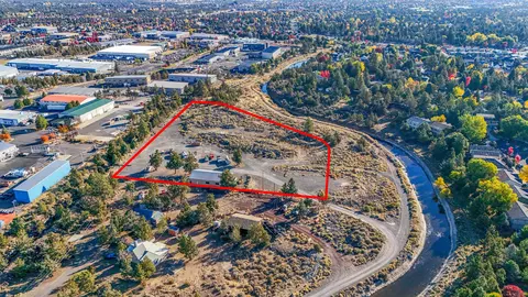 62830 Boyd Acres Rd, Bend, OR 97701 photo 3