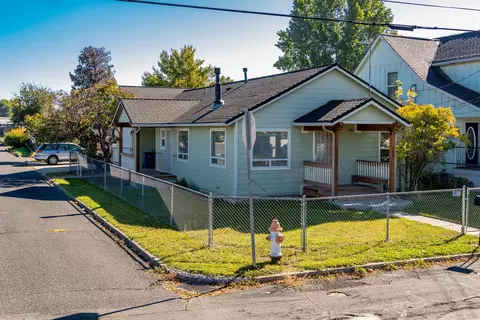 798 NW Claypool St, Prineville, OR 97754