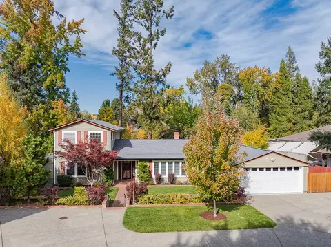 2250 Rogue River Hwy, Grants Pass, OR 97527