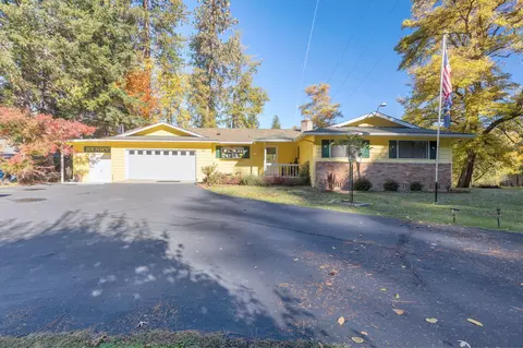 2700 Rogue River Hwy, Grants Pass, OR 97527