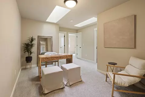 Entry Way - 20751 NE Boulderfield Ave, Bend, OR 97701 photo 1 of 1