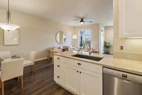 Kitchen - 20751 NE Boulderfield Ave, Bend, OR 97701 photo 3 of 4