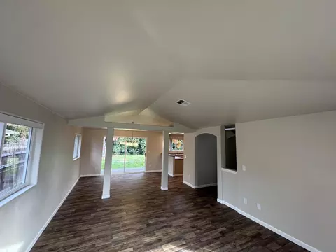 Living - 276 Candis Dr, Eagle Point, OR 97524 photo 1 of 2