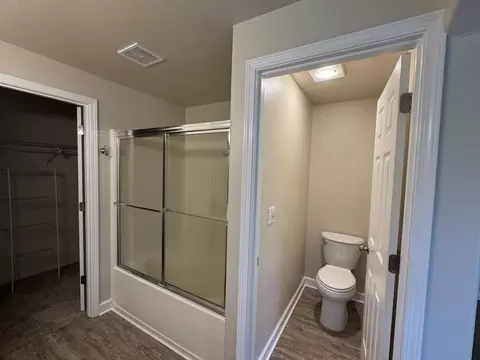 Bath - 276 Candis Dr, Eagle Point, OR 97524 photo 3 of 3
