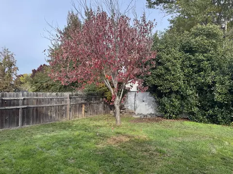 Exterior - 276 Candis Dr, Eagle Point, OR 97524 photo 8 of 8
