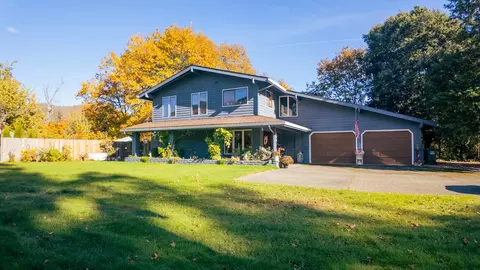 299 Foothill Blvd, Rogue River, OR 97537