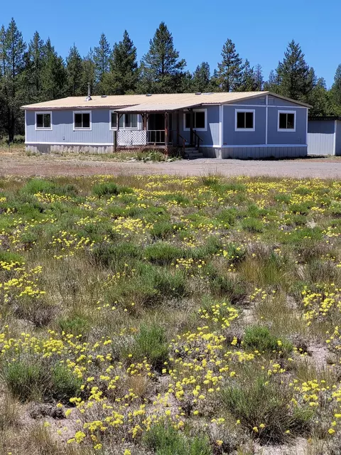 100120 N 97 Hwy, Chemult, OR 97731