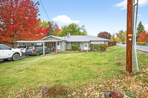 1543 Grand Ave, Medford, OR 97504