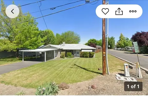 1543 Grand Ave, Medford, OR 97504