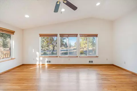 19304 Baker Rd, Bend, OR 97702 photo 7