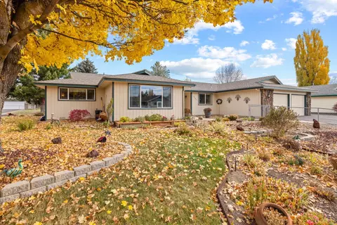 5147 Gatewood Dr, Klamath Falls, OR 97603