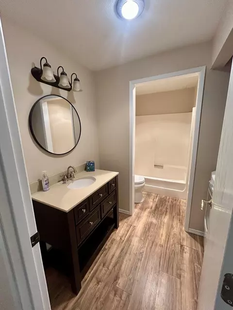 Bath - 63368 Chaparrel Dr, Bend, OR 97701 photo 1 of 1