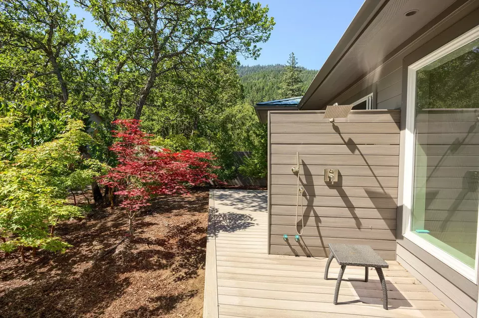 Exterior - 1988 Old Siskiyou Hwy, Ashland, OR 97520 photo 59 of 61