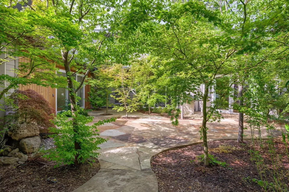 Exterior - 1988 Old Siskiyou Hwy, Ashland, OR 97520 photo 4 of 61