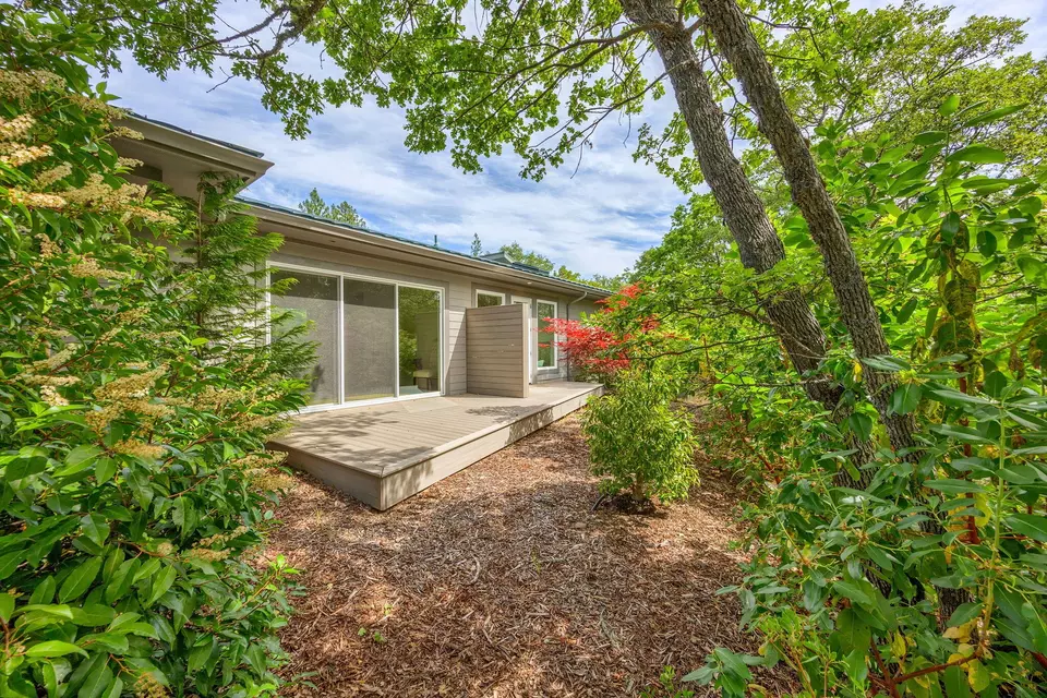 Exterior - 1988 Old Siskiyou Hwy, Ashland, OR 97520 photo 23 of 61