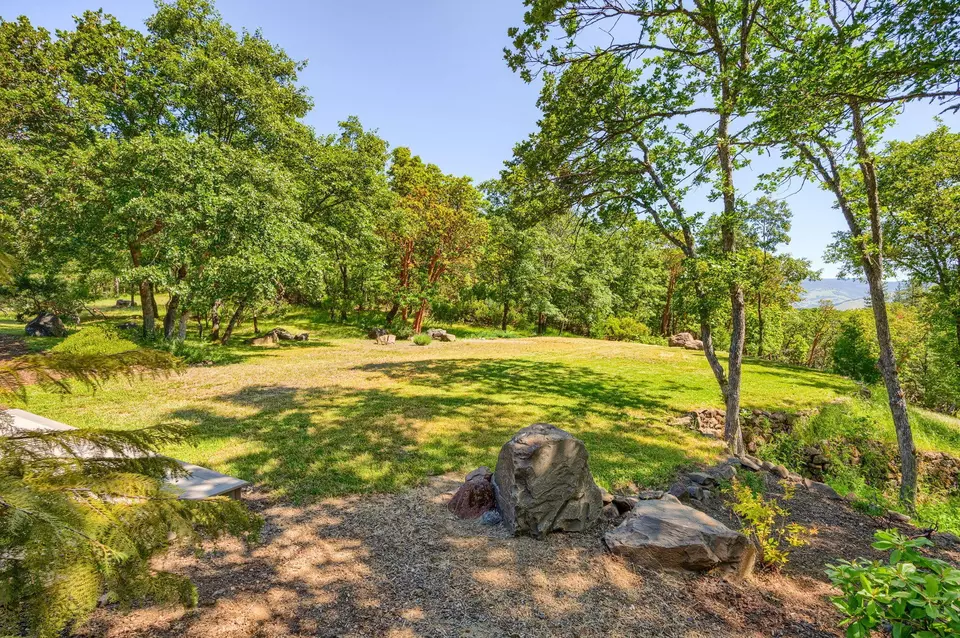 Exterior - 1988 Old Siskiyou Hwy, Ashland, OR 97520 photo 48 of 61