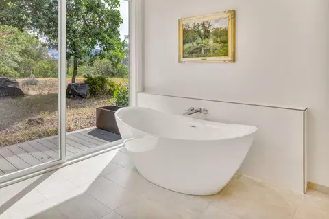 Bath - 1988 Old Siskiyou Hwy, Ashland, OR 97520 photo 1 of 6