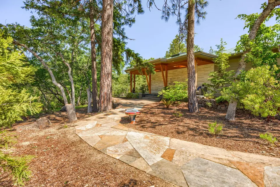 Exterior - 1988 Old Siskiyou Hwy, Ashland, OR 97520 photo 54 of 61