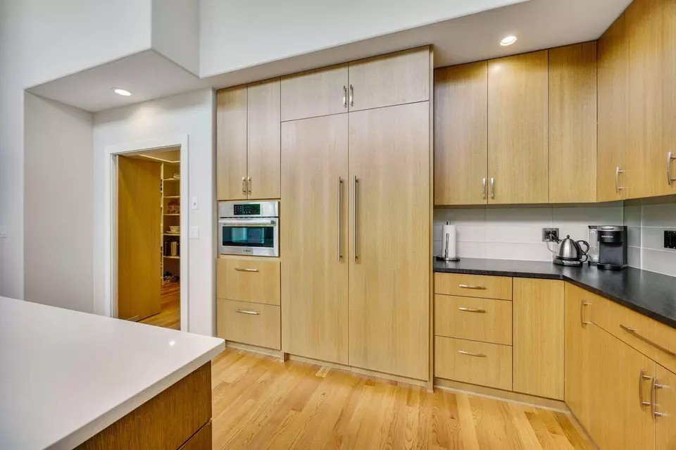 Kitchen - 1988 Old Siskiyou Hwy, Ashland, OR 97520 photo 5 of 5