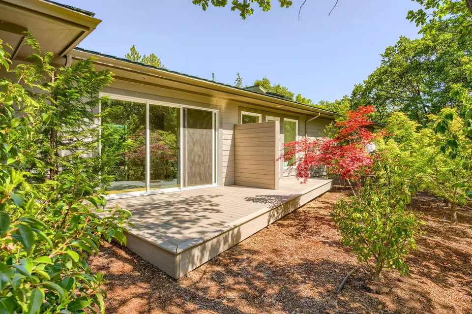 Exterior - 1988 Old Siskiyou Hwy, Ashland, OR 97520 photo 51 of 61