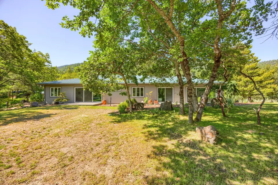 Exterior - 1988 Old Siskiyou Hwy, Ashland, OR 97520 photo 42 of 61