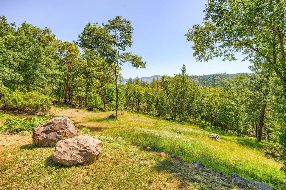 Exterior - 1988 Old Siskiyou Hwy, Ashland, OR 97520 photo 43 of 61