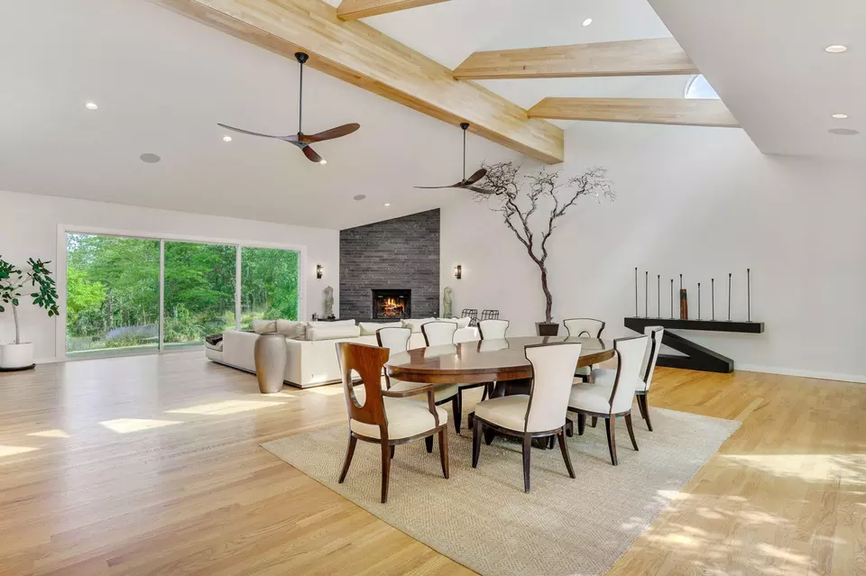 Dining - 1988 Old Siskiyou Hwy, Ashland, OR 97520 photo 2 of 4