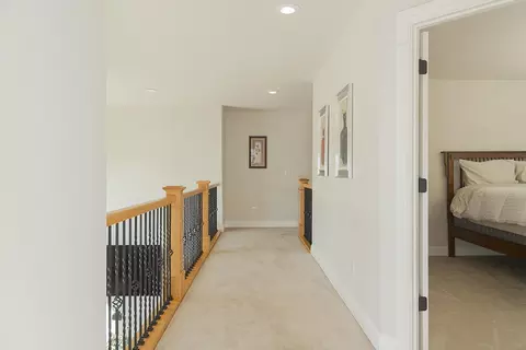 Entry Way - 964 Pumpkin Ridge Dr, Eagle Point, OR 97524 photo 3 of 4