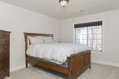 Bedroom - 964 Pumpkin Ridge Dr, Eagle Point, OR 97524 photo 6 of 6