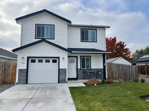 246 Reanna Way, Medford, OR 97501