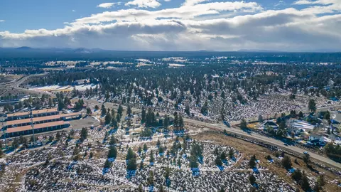 61190 Magnolia Ln, Bend, OR 97702