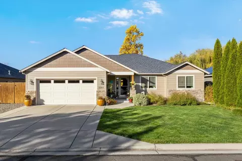 3260 Nellie Ettinger Ln, Medford, OR 97504