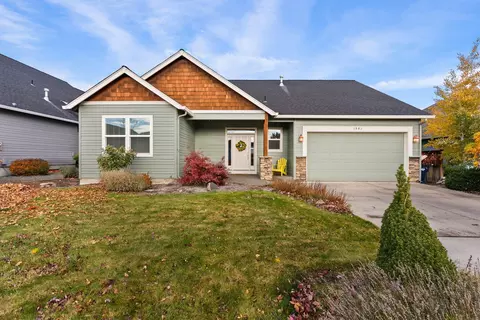 1981 NW Larch Ave, Redmond, OR 97756