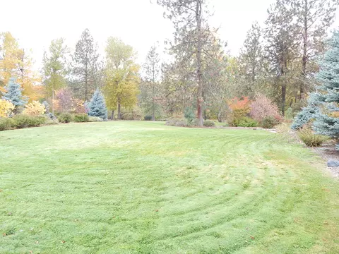 330 Penny Ln, Shady Cove, OR 97539