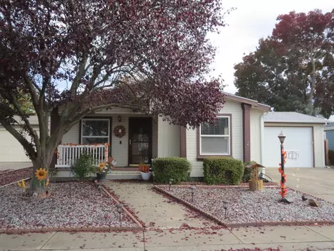555 Freeman Rd #209, Central Point, OR 97502