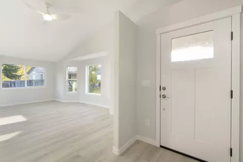 Entry Way - 3362 NE Collier Ct, Bend, OR 97701 photo 1 of 2