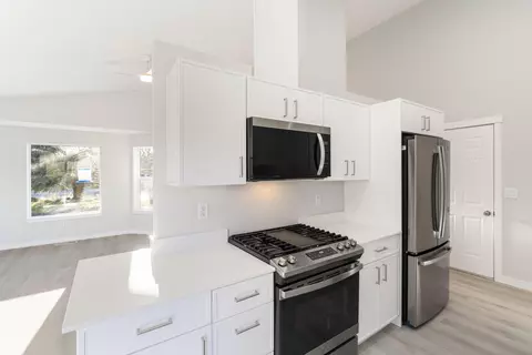 Kitchen - 3362 NE Collier Ct, Bend, OR 97701 photo 1 of 3