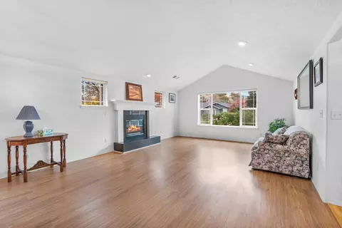 Living - Undisclosed, Phoenix, OR 97535 photo 1 of 2